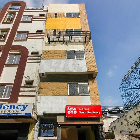 Готель Oyo 66942 Venus Residency Lalaguda Екстер'єр фото