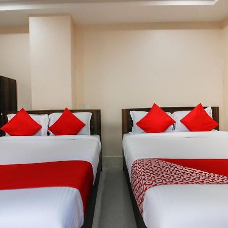 Готель Oyo 66942 Venus Residency Lalaguda Екстер'єр фото
