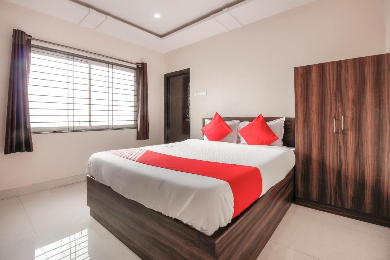 Готель Oyo 66942 Venus Residency Lalaguda Екстер'єр фото